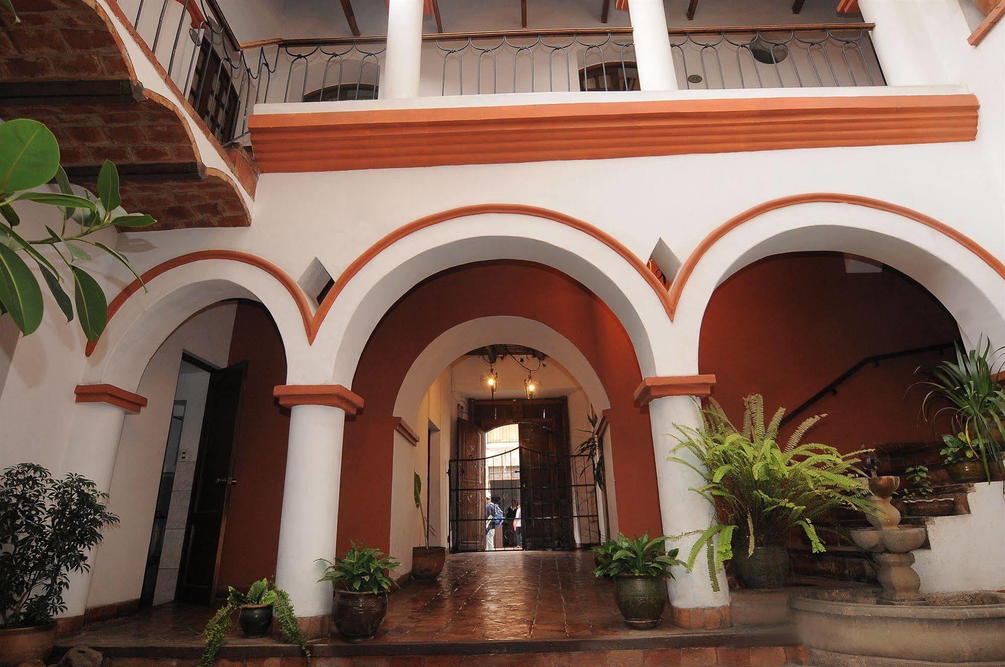 Hostal Recoleta Sur Sucre Eksteriør billede