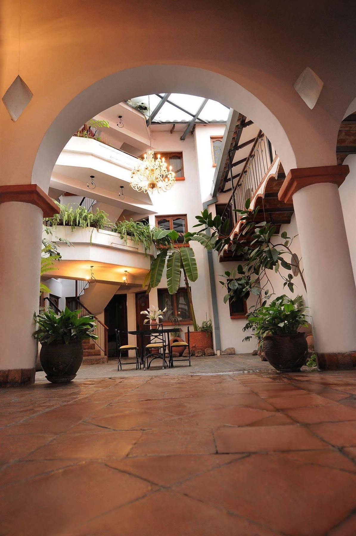 Hostal Recoleta Sur Sucre Eksteriør billede